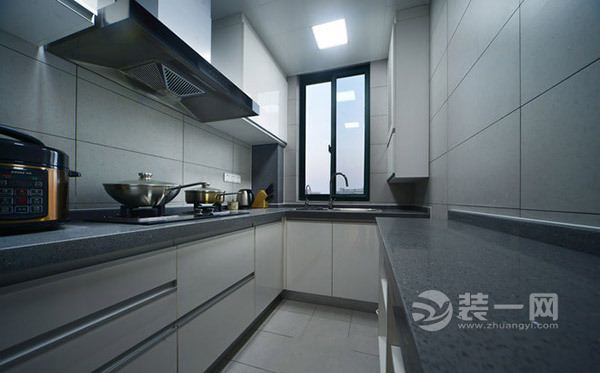 87平米婚房简约设计