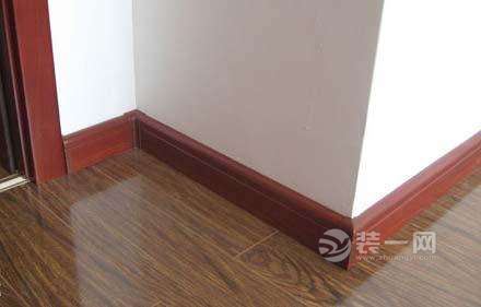 踢脚线怎么贴？ 明贴好还是暗贴好？
