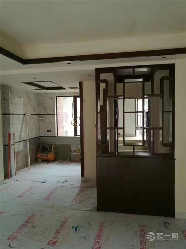 南昌绿地国博城小区130㎡中式风格装修工地—油漆阶段